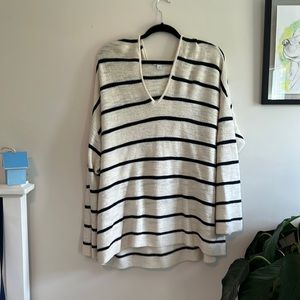 Hooded j jill lightweight sweater